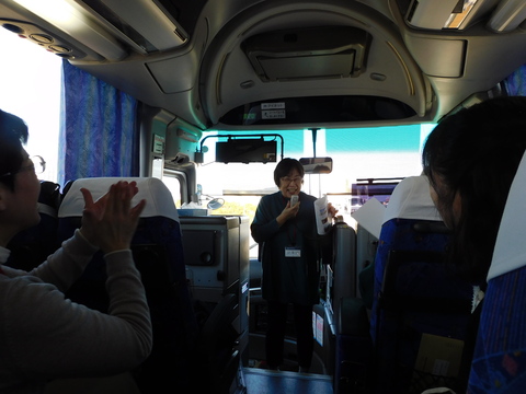 バス車内